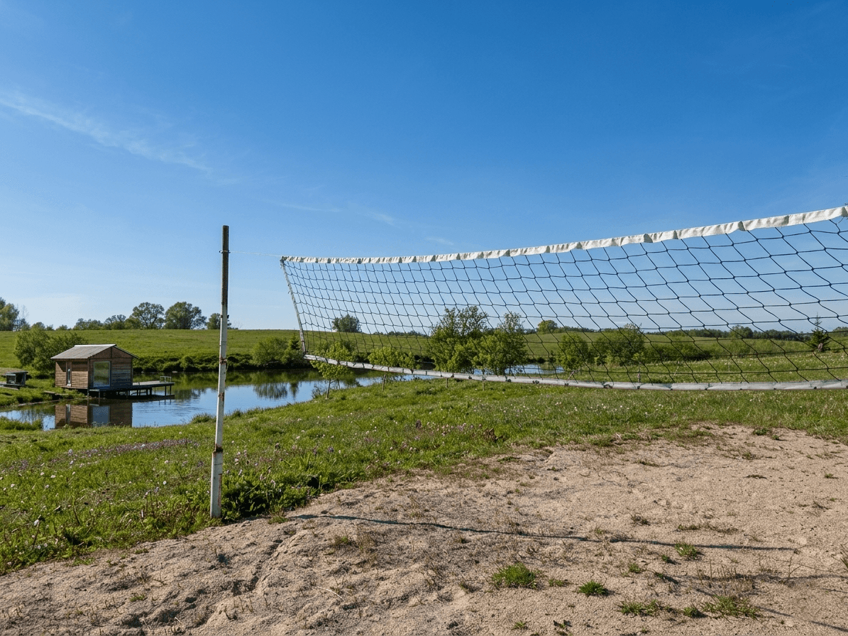 Набережная и озеро