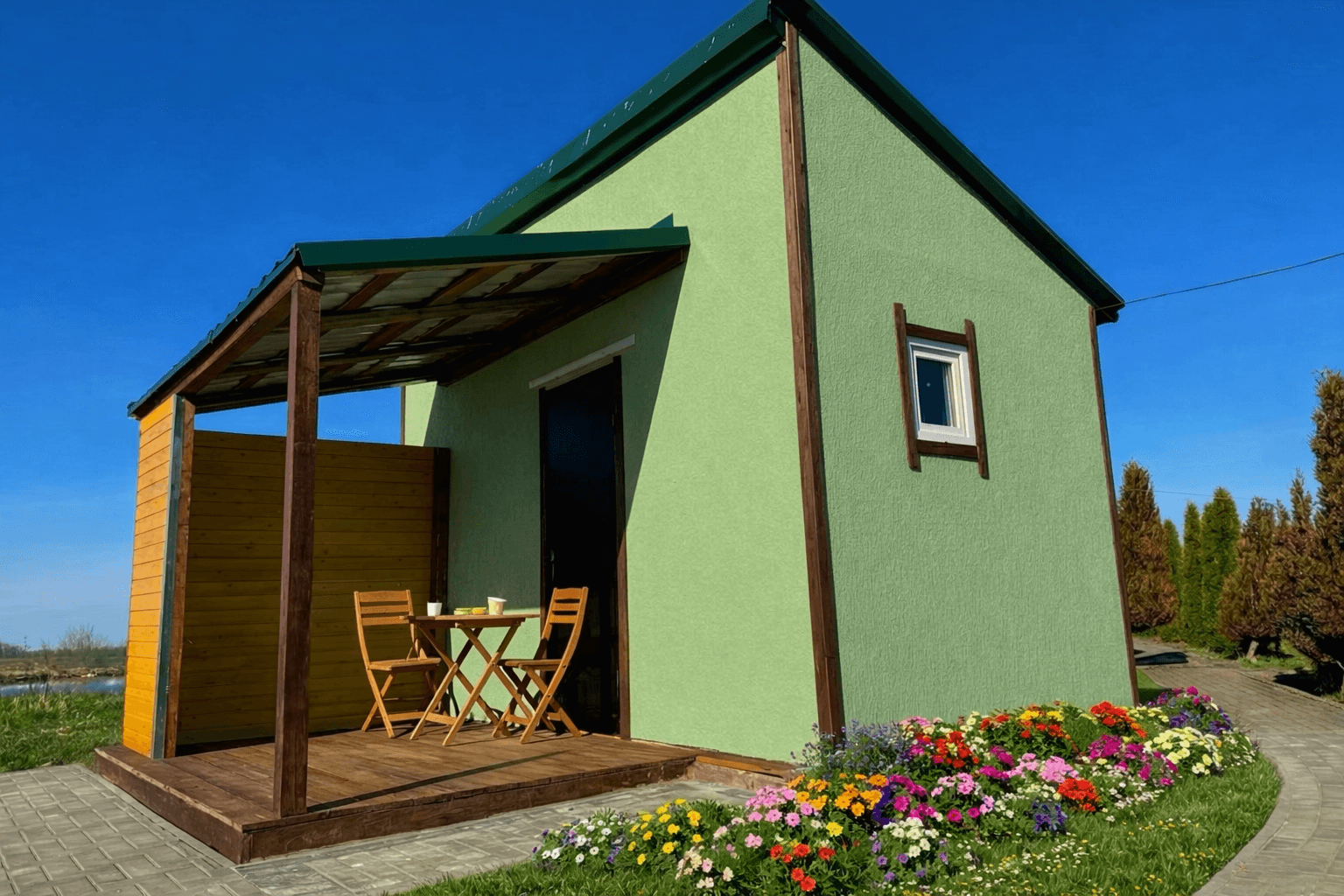 Домик «Озёрный» — у воды